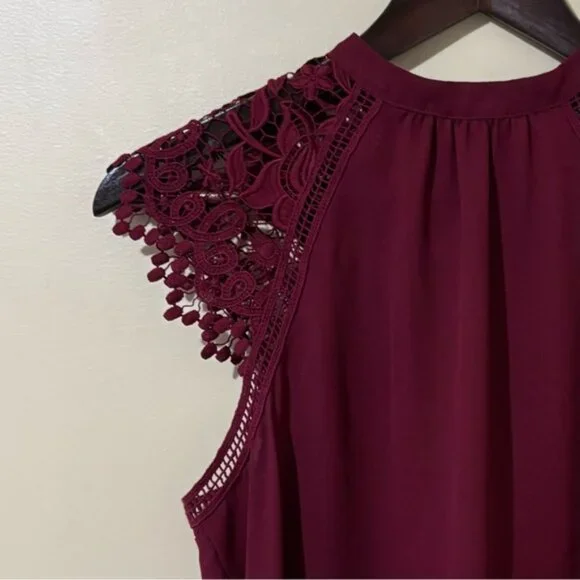 •SOLD•|EXPRESS| Elegant Burgundy Lace Cap Sleeve Open Back Top Blouse Sz S - Picture 2 of 7
